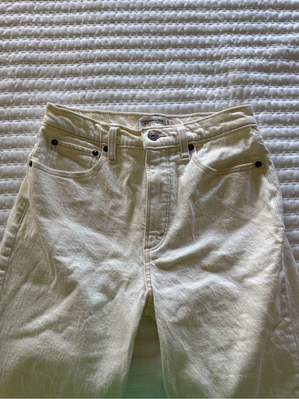 Abercrombie High-Rise 90s Relaxed Jean - White (Size 27 Regular) - Picture 8 of 8